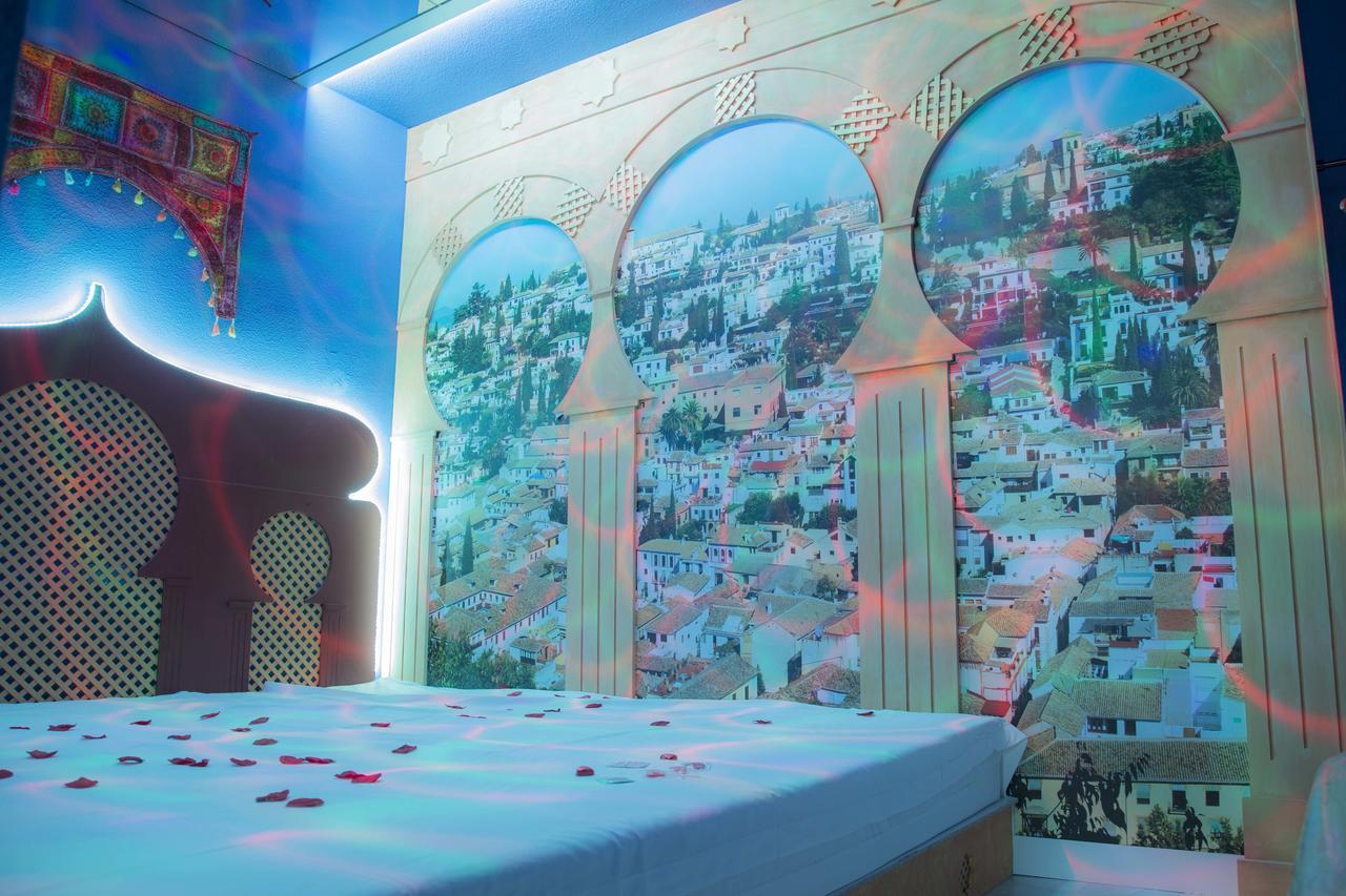 Love hotel 9 Secrets - Adults Only *
